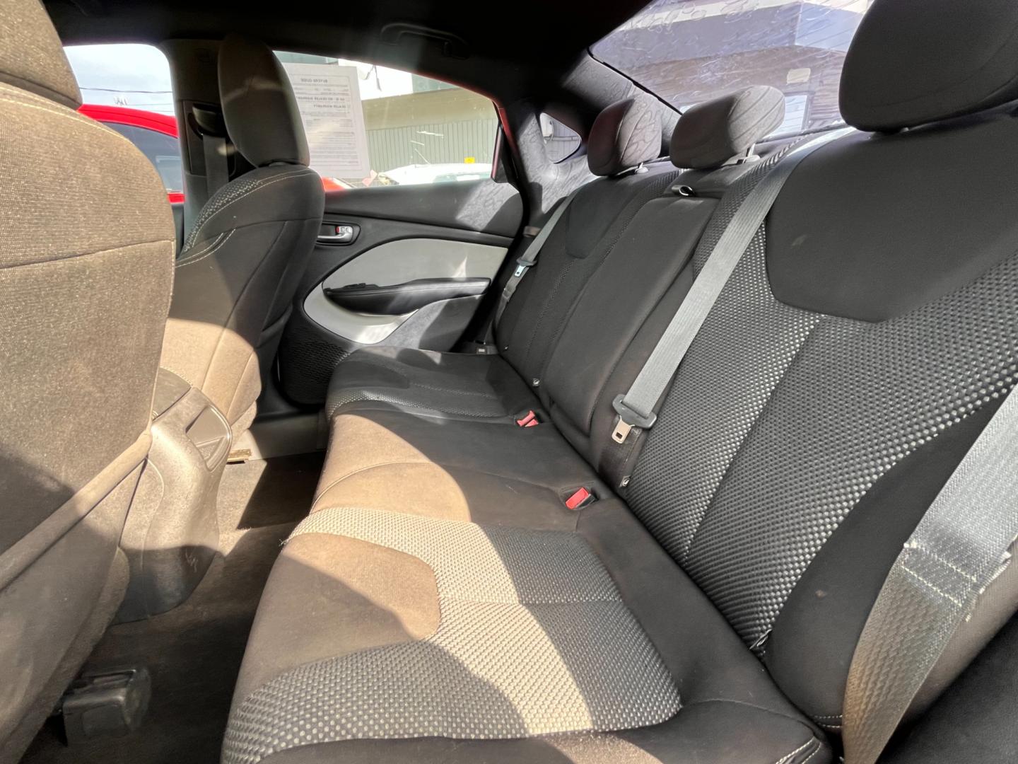 2015 WHITE DODGE DART SXT SXT (1C3CDFBB3FD) with an 2.4L L4 DOHC 16V engine, located at 8101 E. Skelly Dr., Tulsa, OK, 74129, (918) 592-3593, 36.121891, -95.888802 - Photo#5